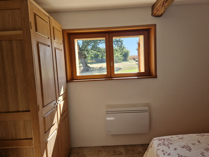 Guinlets Annex Bedroom 1 01.02