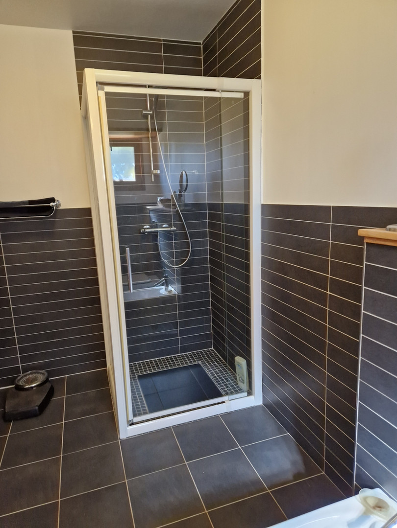 Guinlets Annex Ensuite 1 01.02