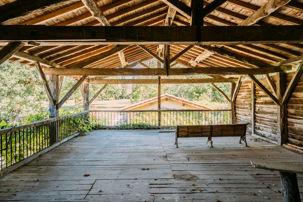 Covered terrace (hayloft)